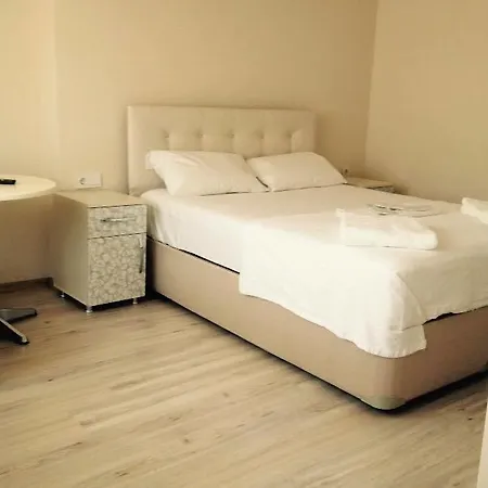 ゲストハウス Cicekli Yali