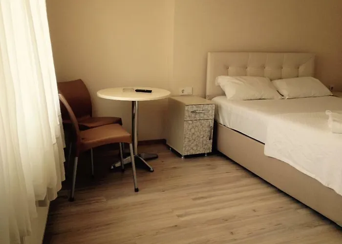 Cicekli Yali بيت ضيافة بويوكادا